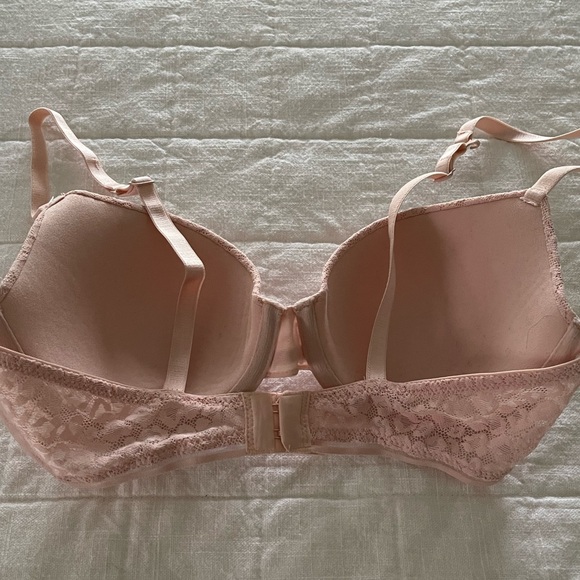 Light pink bra - Picture 2 of 4
